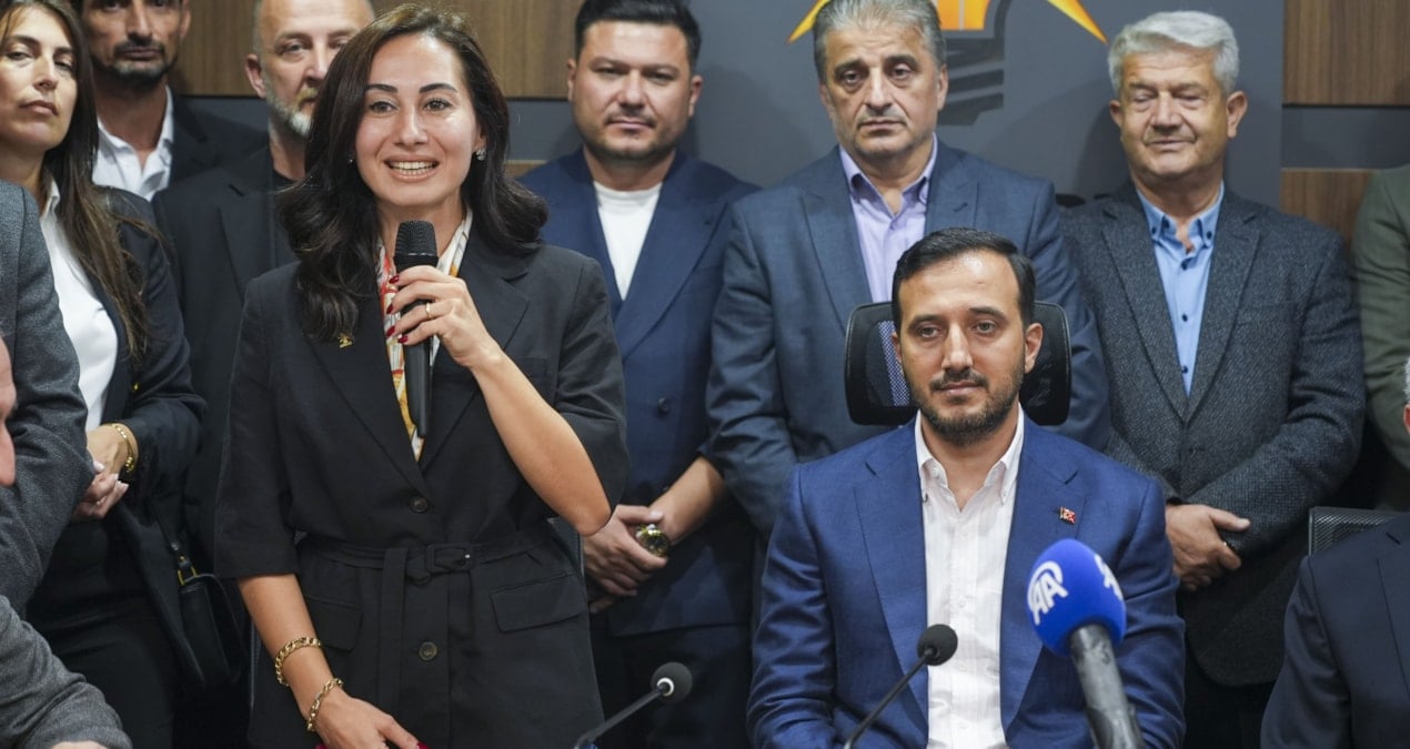 chpden akpye gecen ozlem vural gurzel daveti seve seve kabul ettik N29ZNHx5