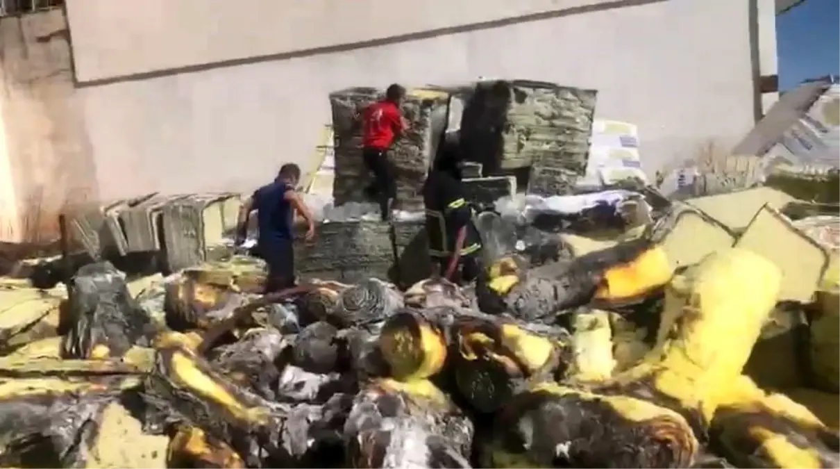 elazigda depoda yangin 2veP2YNb