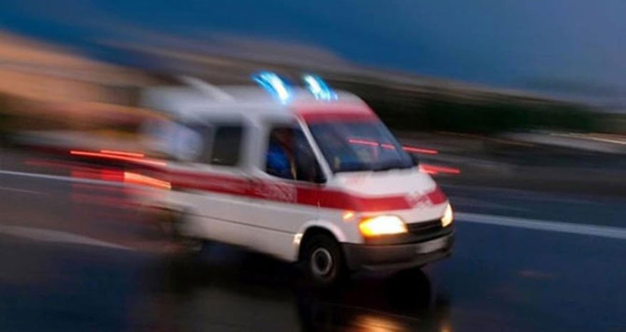 elazigda otomobil takla atti yolcular yara almadan kurtuldu VWiJ5LT1