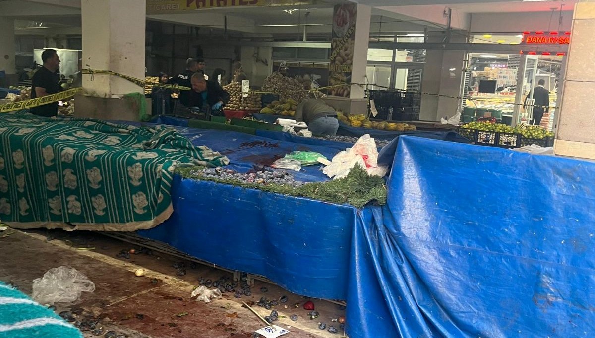 pazarcilarin tezgah yeri kavgasinda kan akti 1 yarali n1QM3nEE