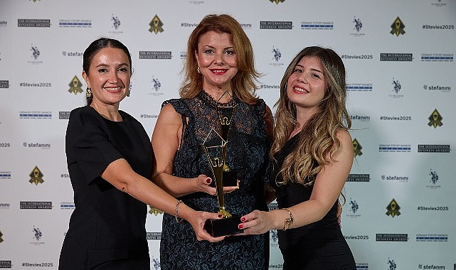 bingo ve molped stevie awardsle taclandirildi vA8CitVB.jpg