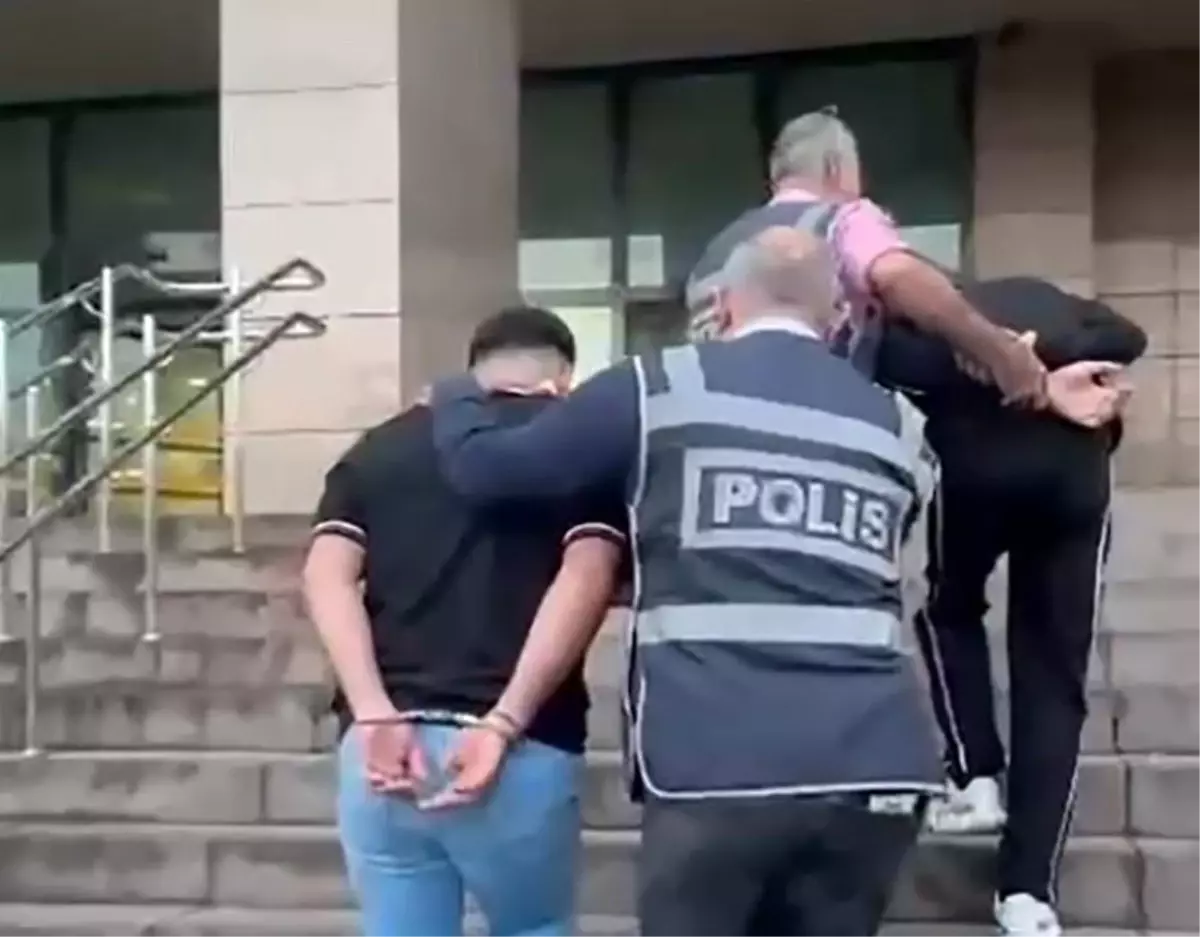 izmirde motosiklet hirsizlari yakalandi GFSOLvBn.jpg