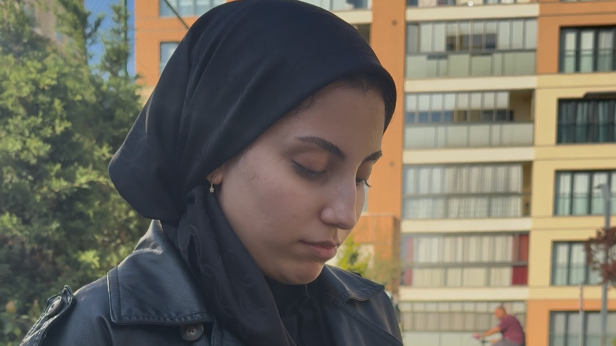 istanbulda basortulu ogrenciye hocasindan hakaret bu sekilde temizlikciye benziyorsun 21987YOG.jpg