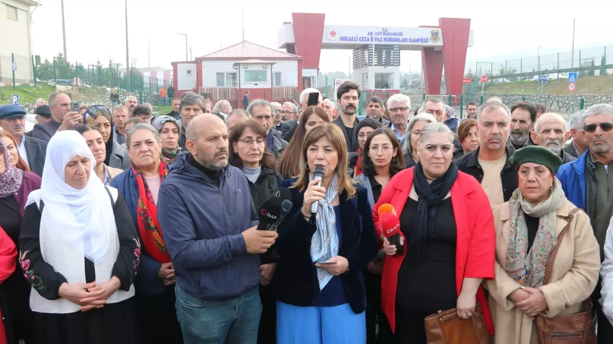 meral danis bestas yuksekdagi ziyaret etti 6lfNLuxp.jpg