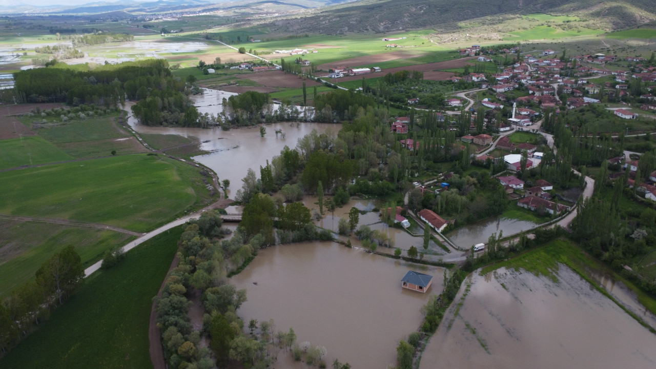 Çekerek Irmağı Taştı, Tarım Alanları Su İçinde Kaldı